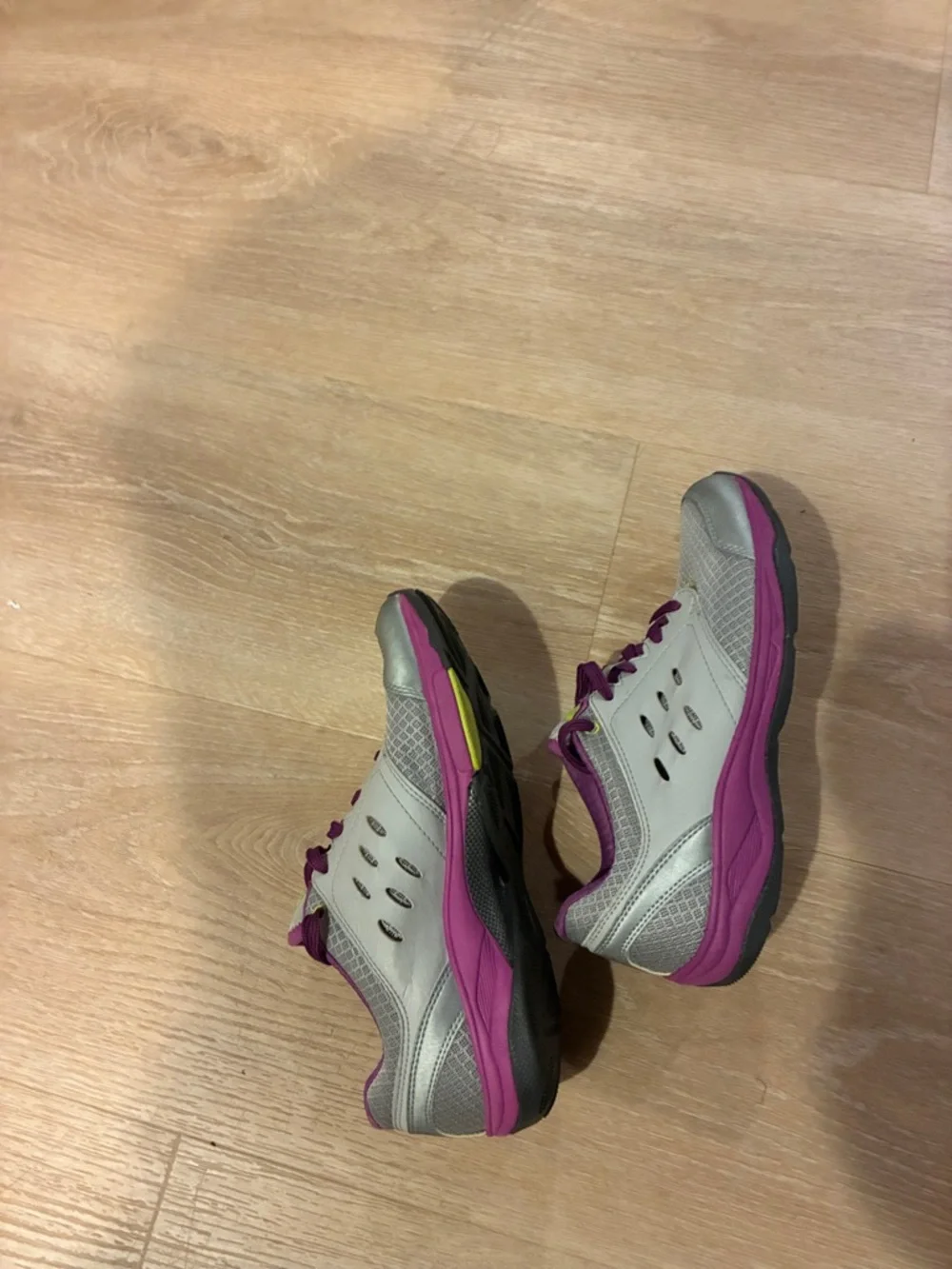 Women’s Vionic Gray Athletic Sneakers 1st Ray Technology Purple Accents Size 7. - Picture 5 of 11